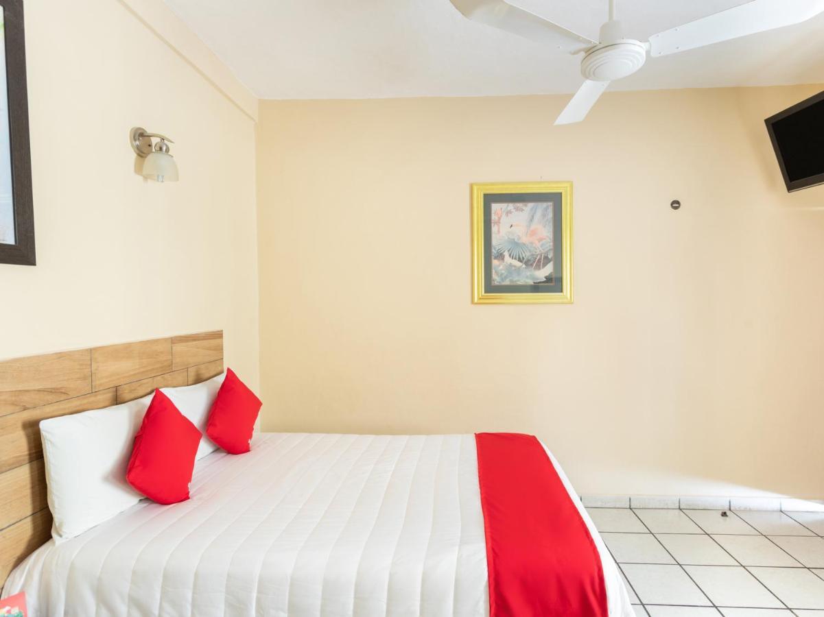 Hotel Costa Azul チェトゥマル エクステリア 写真