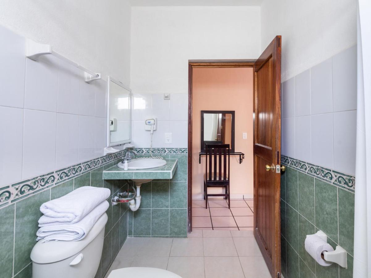 Hotel Costa Azul チェトゥマル エクステリア 写真